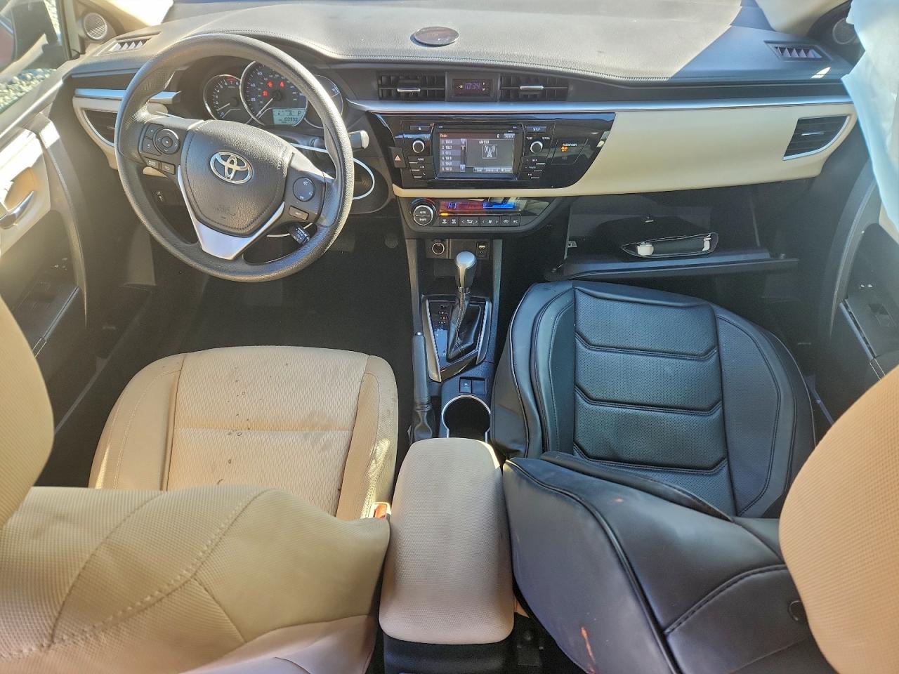 Toyota Corolla L Image 8