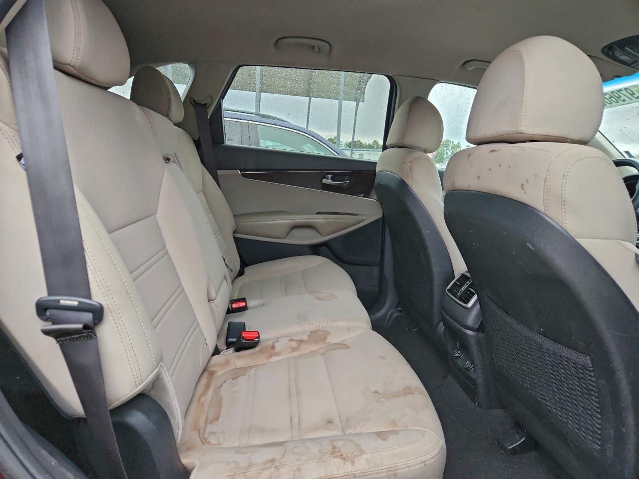 Kia Sorento Lx Image 4