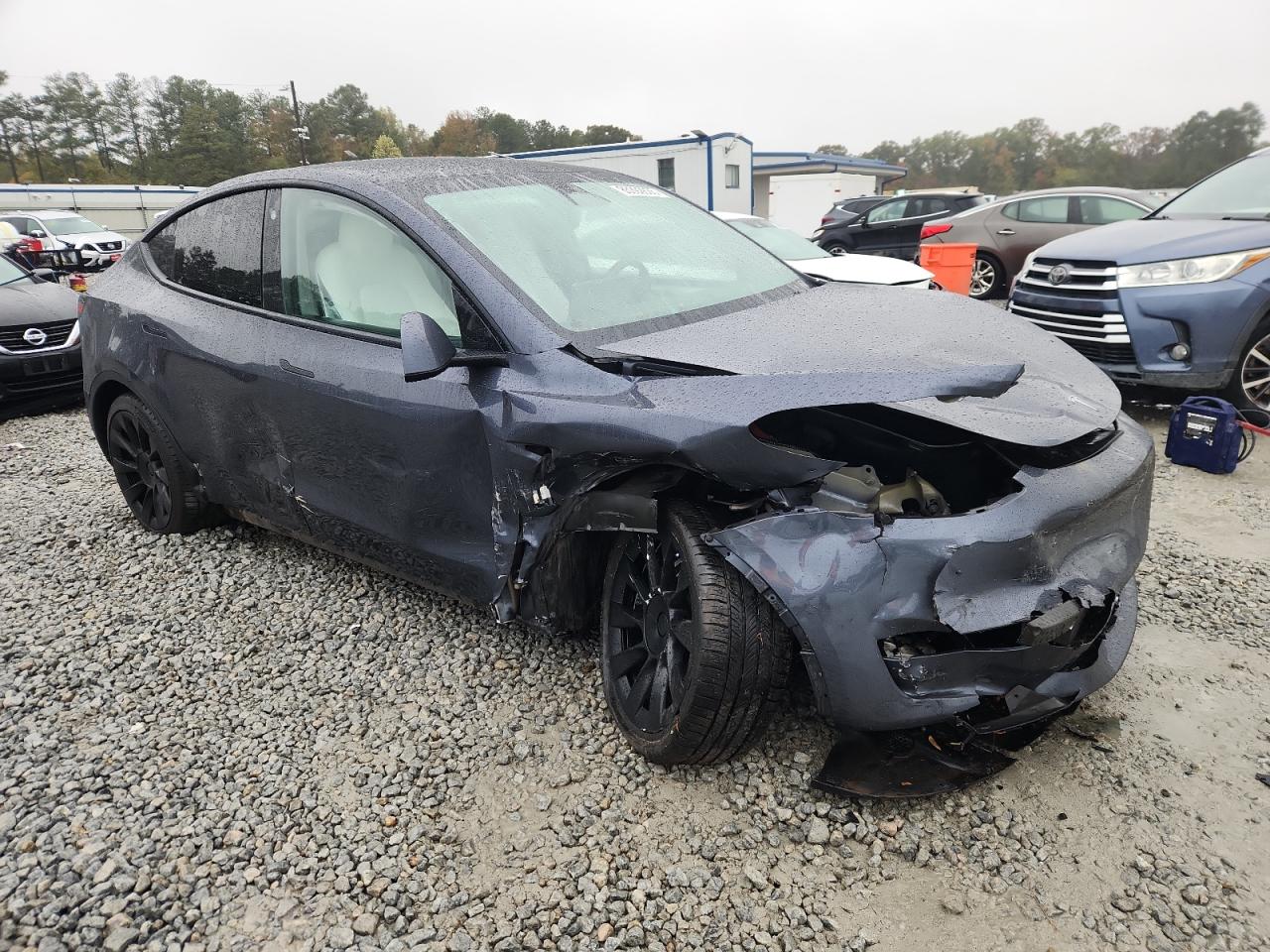 Tesla Model Y Image 2
