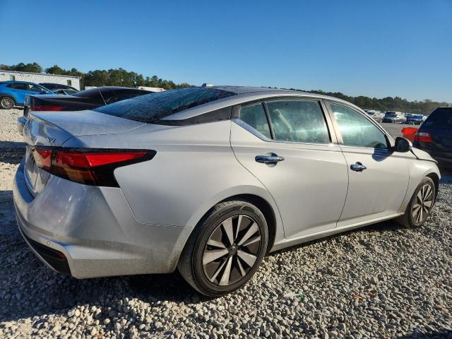 Nissan Altima Sv Image 9