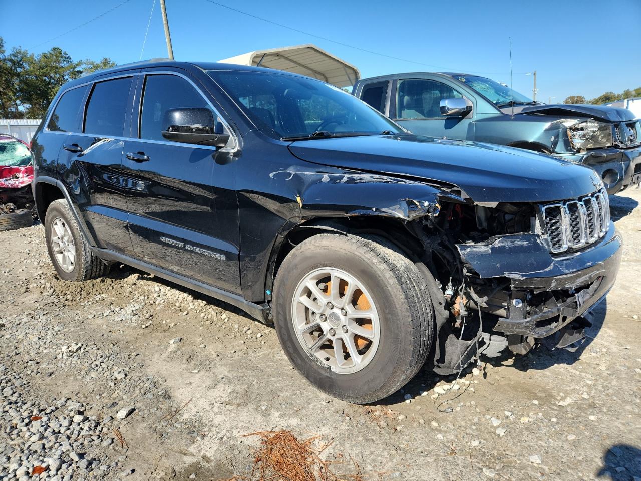 Jeep Grand Cherokee Laredo Image 3