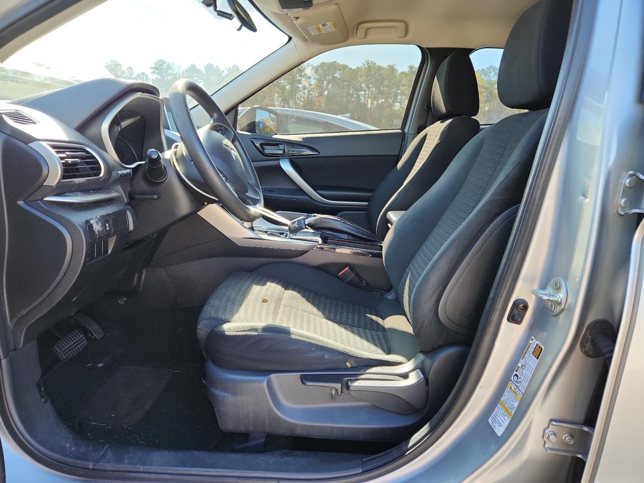 Mitsubishi Eclipse Le Image 12