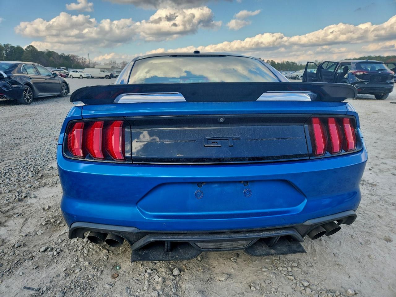 Ford Mustang Gt Image 2