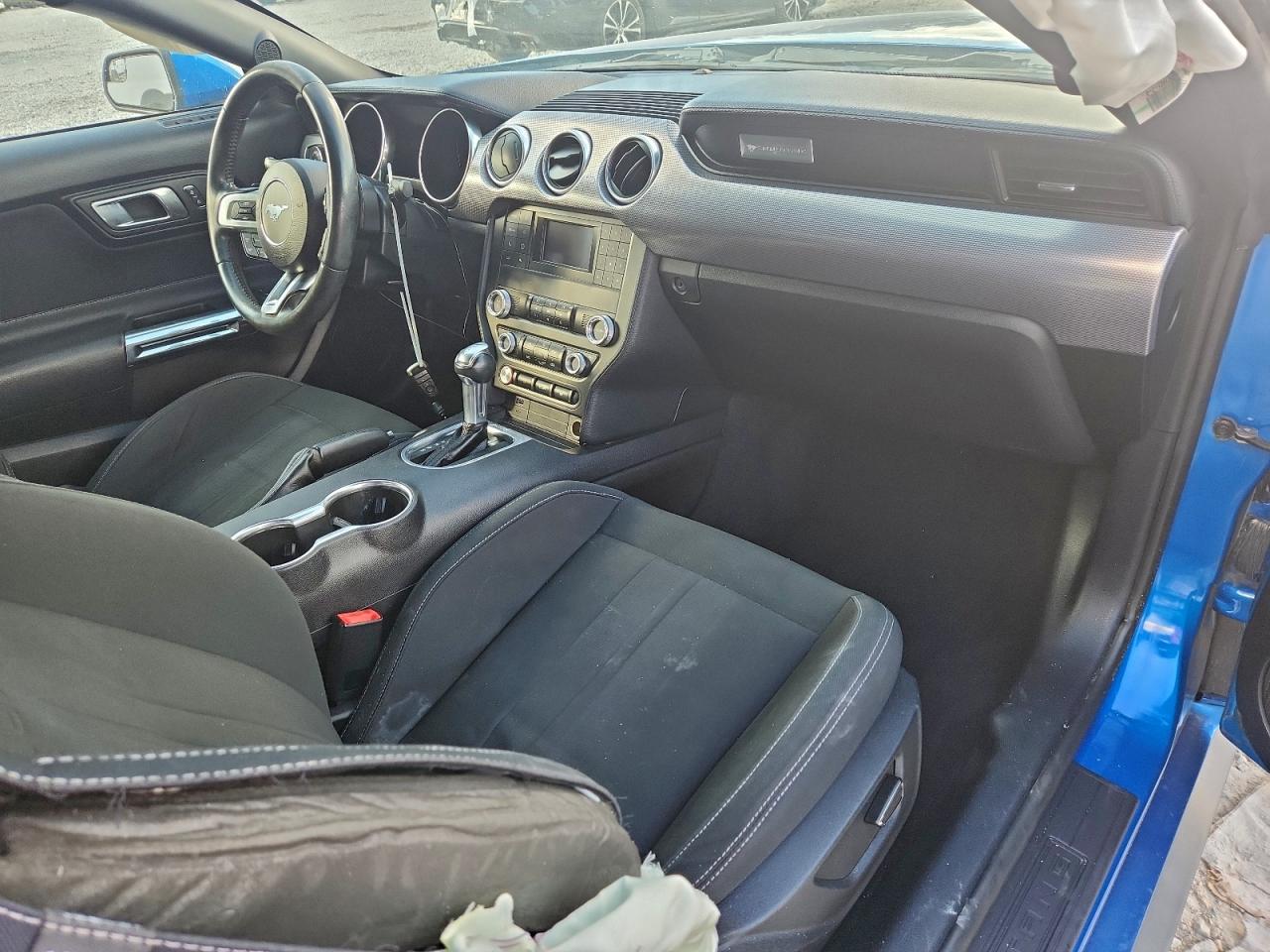 Ford Mustang Gt Image 5