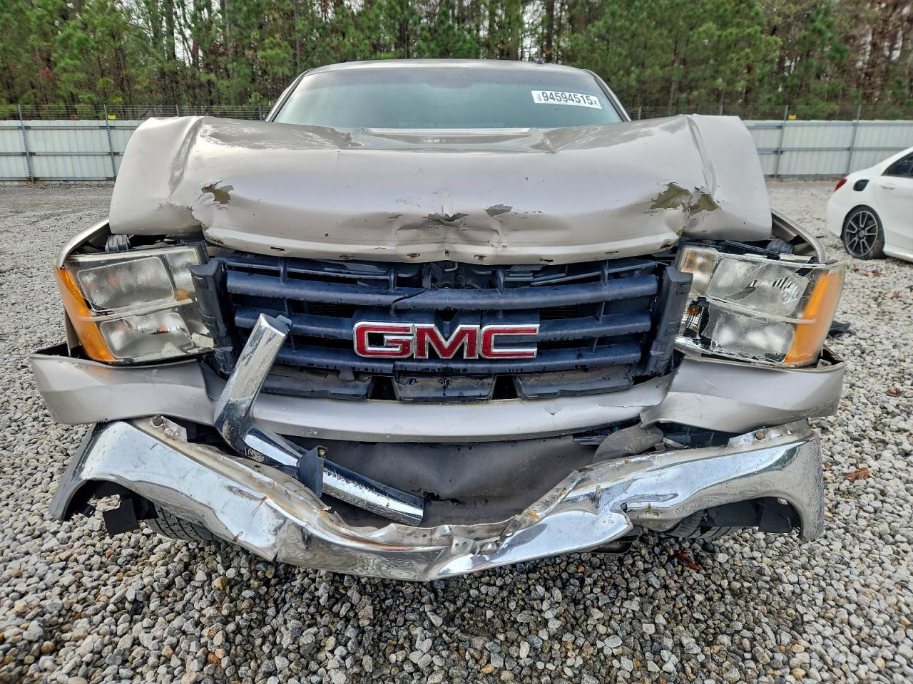 GMC Sierra C1500 Image 2