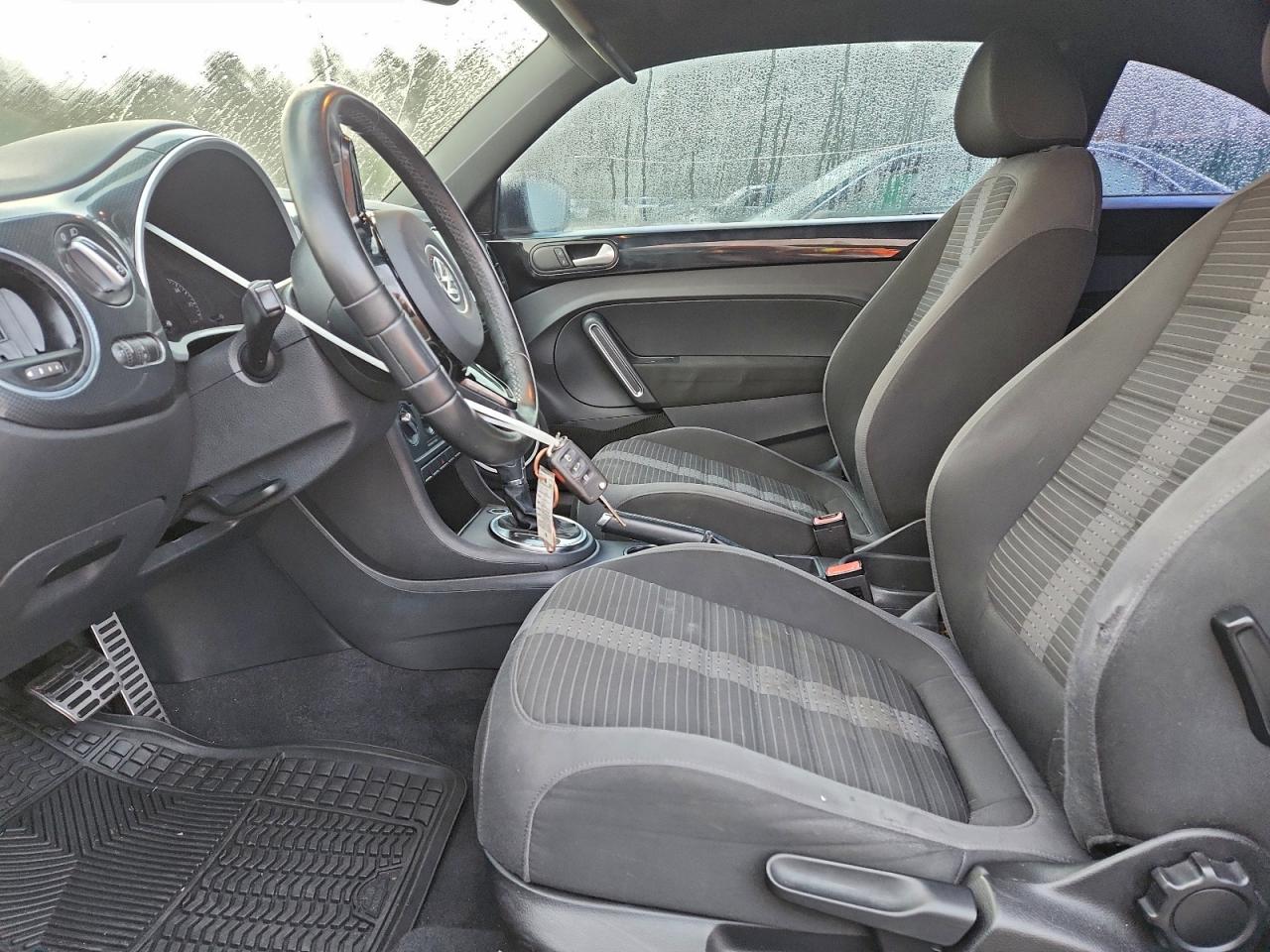 Volkswagen Beetle Turbo Image 5