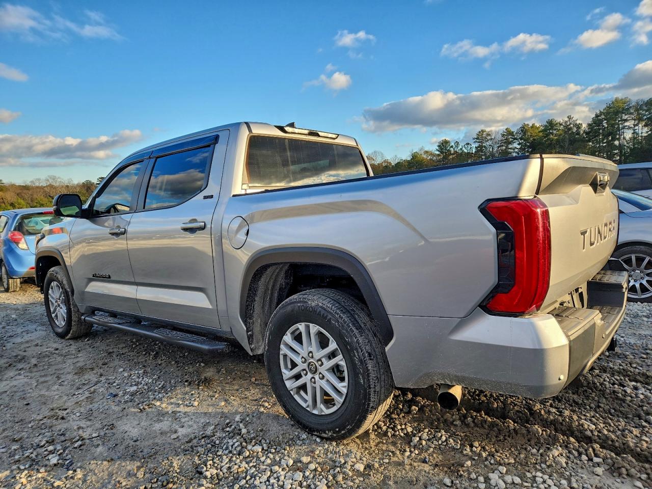 Toyota Tundra Crewmax Sr Image 5