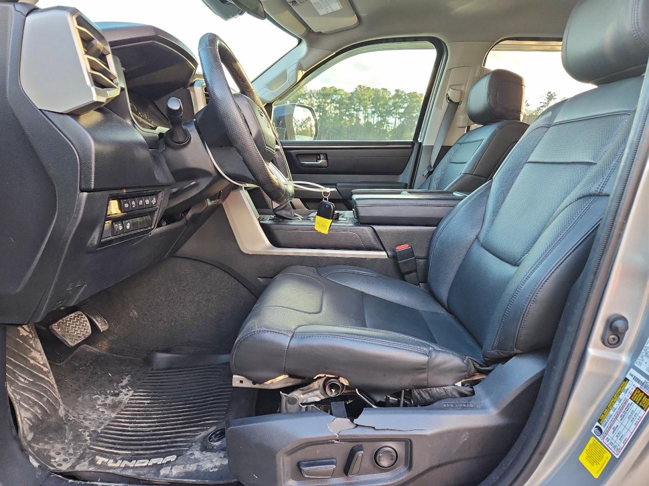 Toyota Tundra Crewmax Sr Image 12