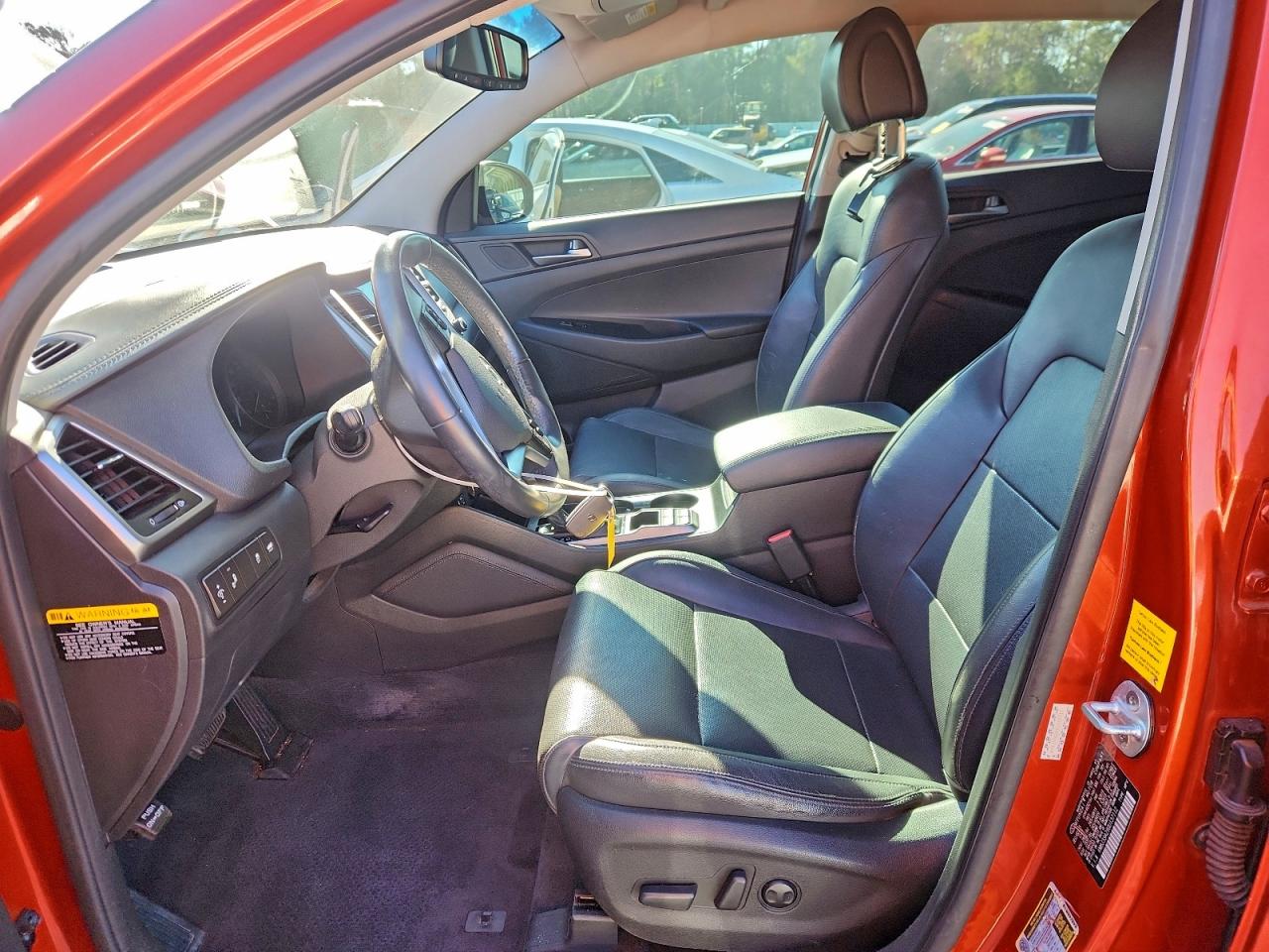 Hyundai TUCSON Limited Image 6