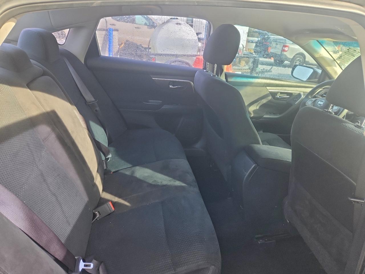 Nissan Altima 2.5 Image 3