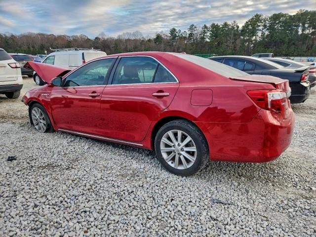 Toyota Camry Hybrid Image 2