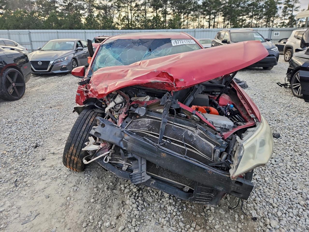 Toyota Camry Hybrid Image 6