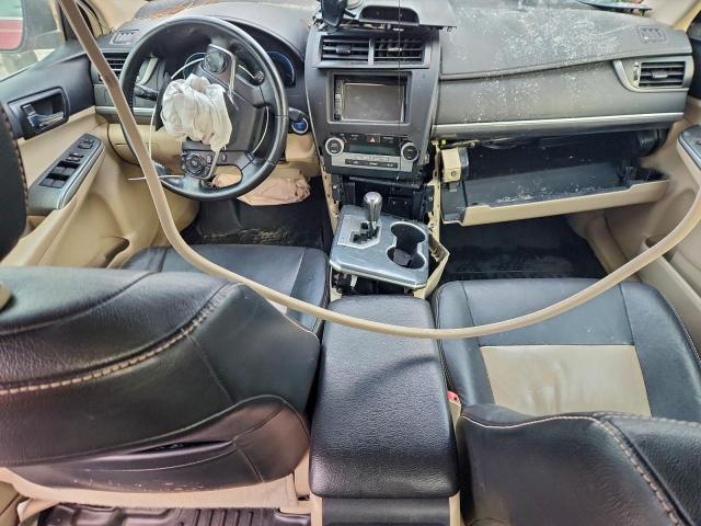 Toyota Camry Hybrid Image 12