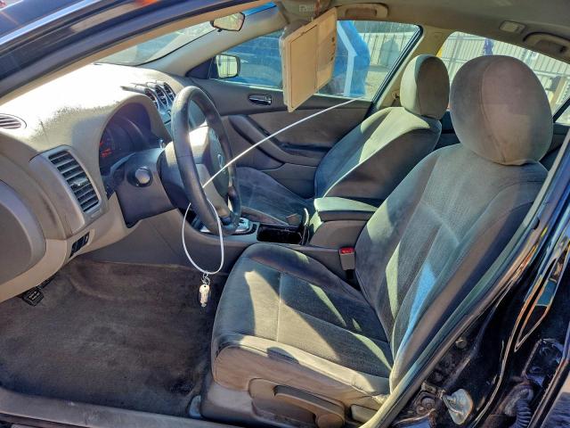 Nissan Altima Base Image 4