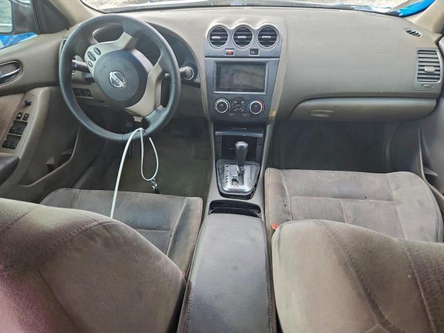 Nissan Altima Base Image 7
