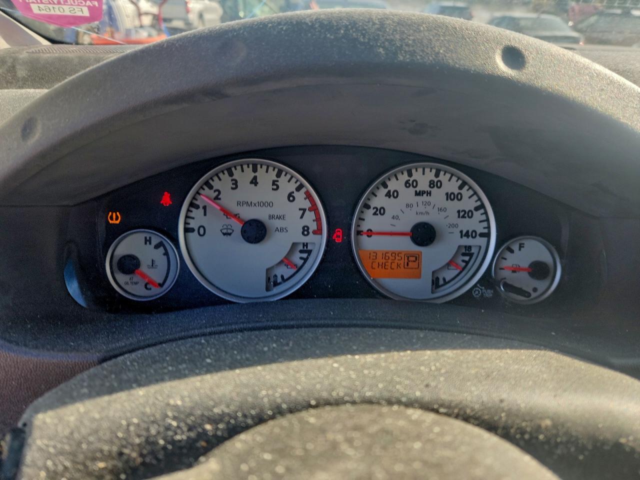 Nissan Frontier Sv Image 8