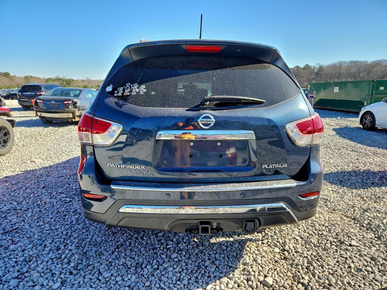 Nissan Pathfinder S Image 12