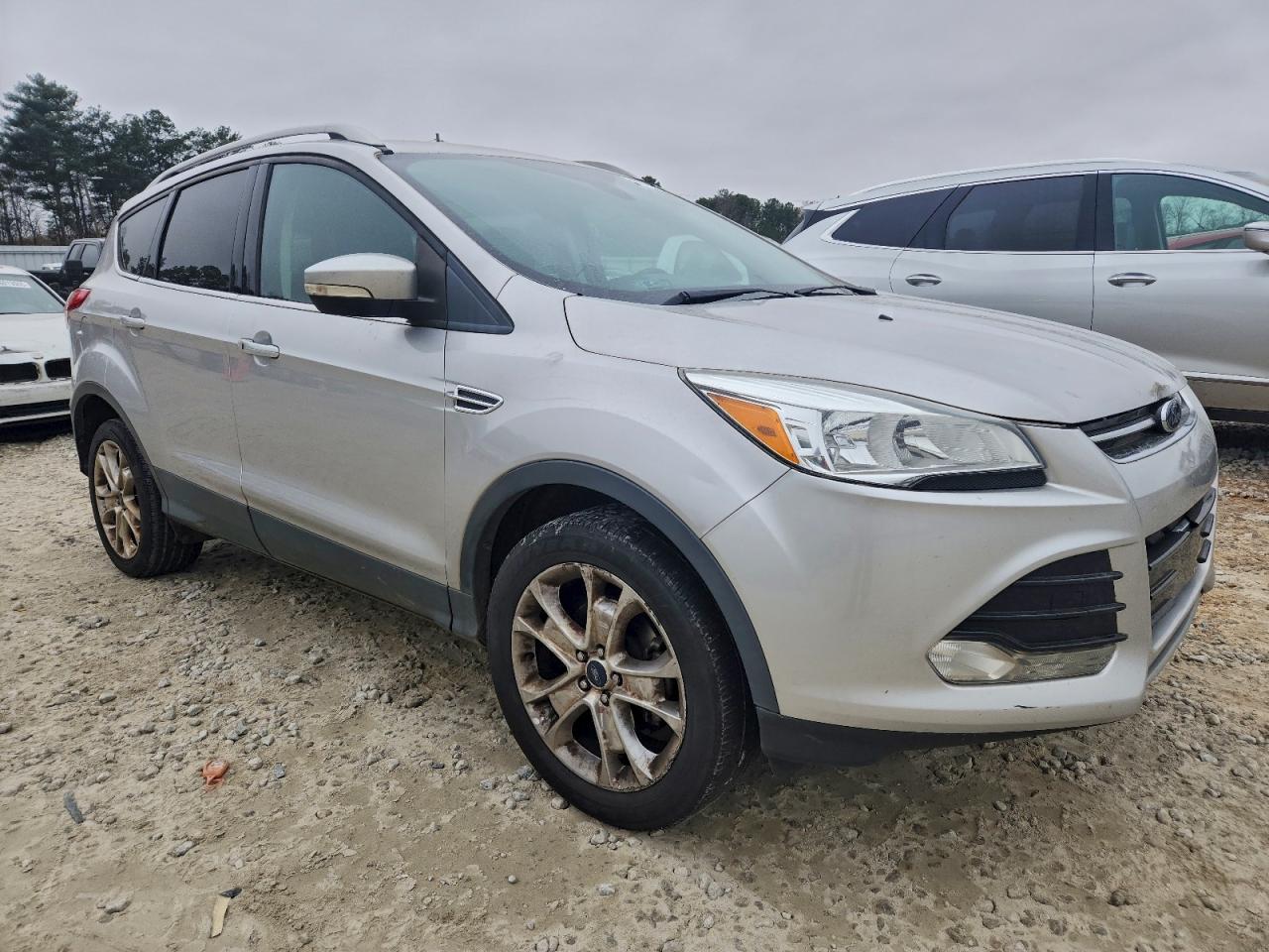 Ford Escape Titanium Image 8