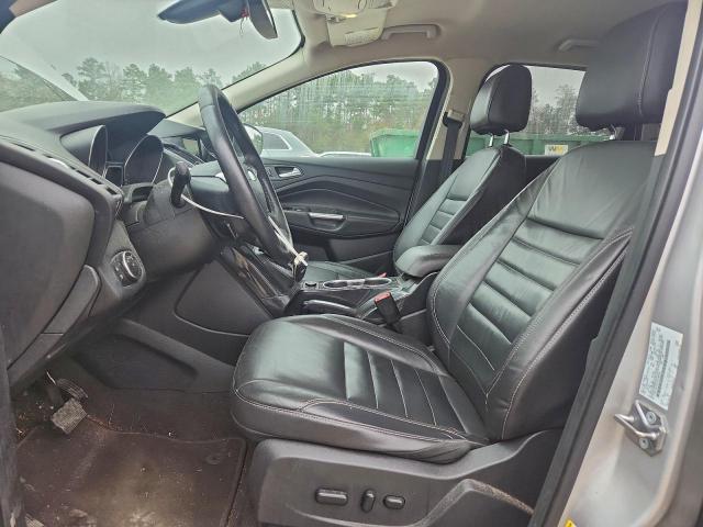 Ford Escape Titanium Image 3