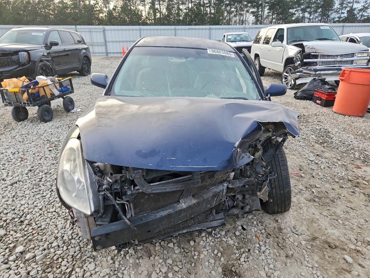 Nissan Altima Base Image 7