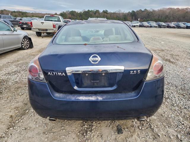 Nissan Altima Base Image 4