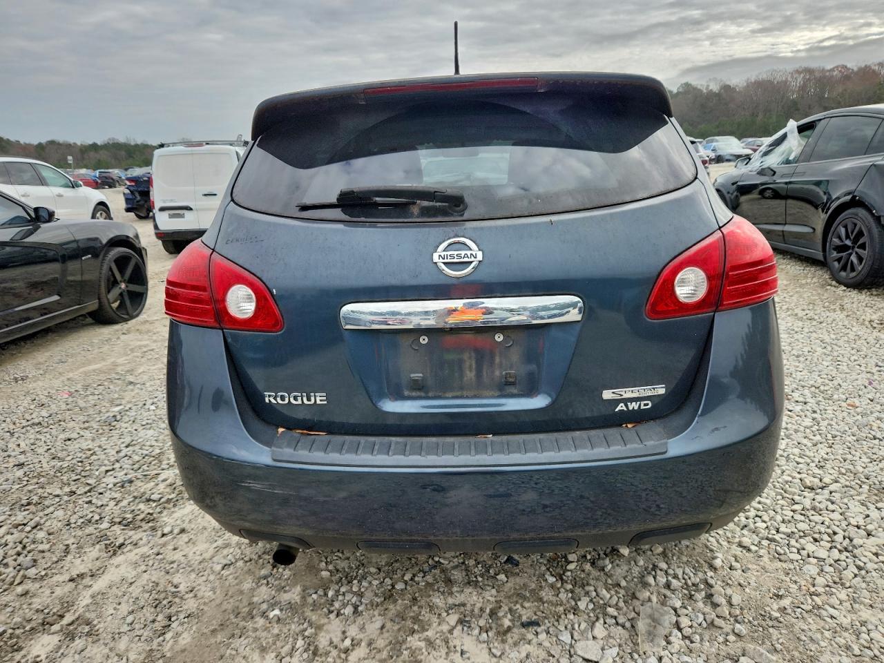 Nissan Rogue S Image 6