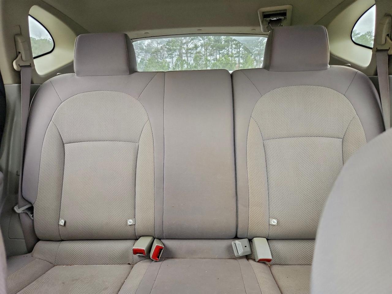 Nissan Rogue S Image 7