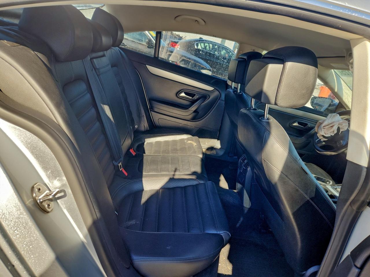 Volkswagen CC Sport Image 10