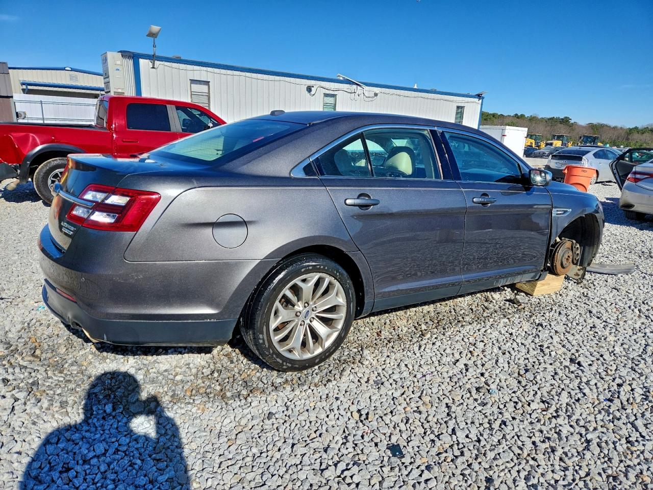 Ford Taurus Limited Image 13