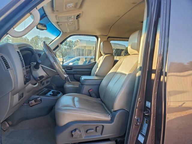 Nissan Nv 3500 S Image 8