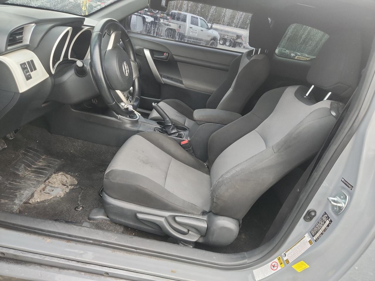 Toyota Scion Image 6