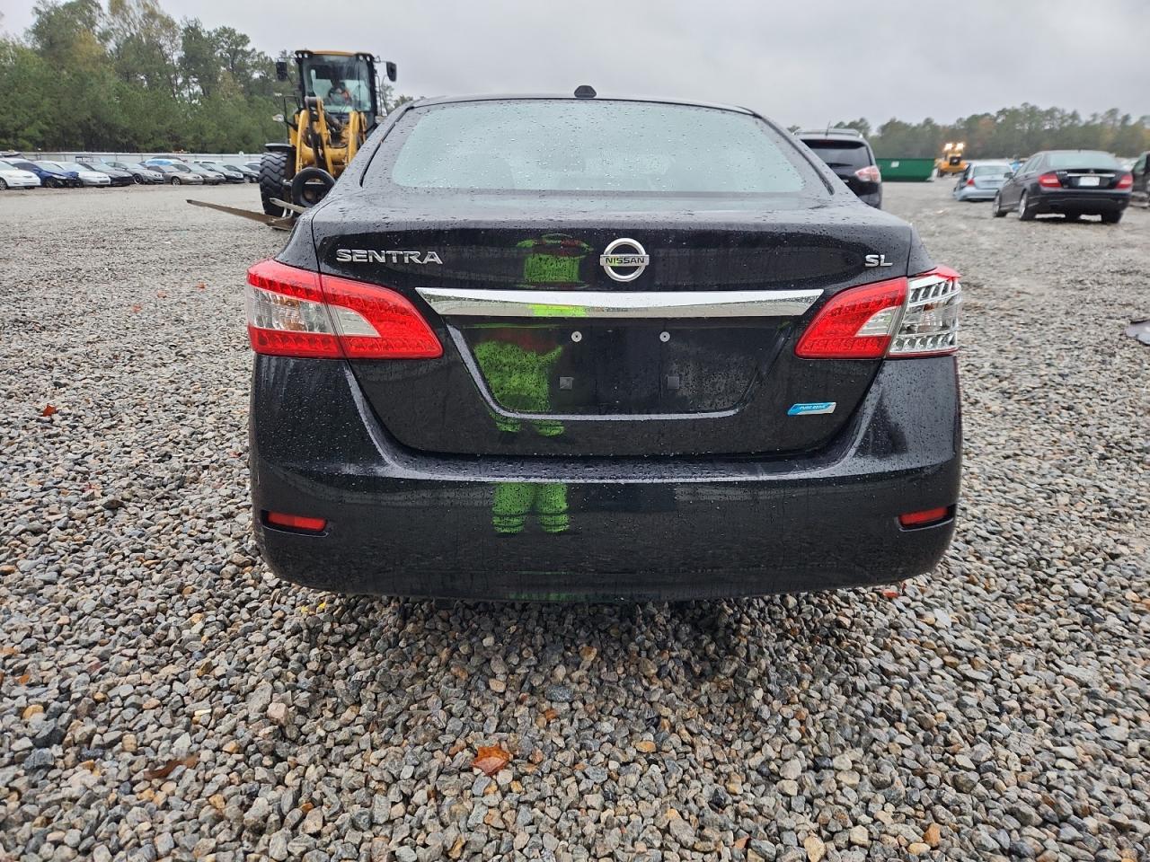 Nissan Sentra S Image 7