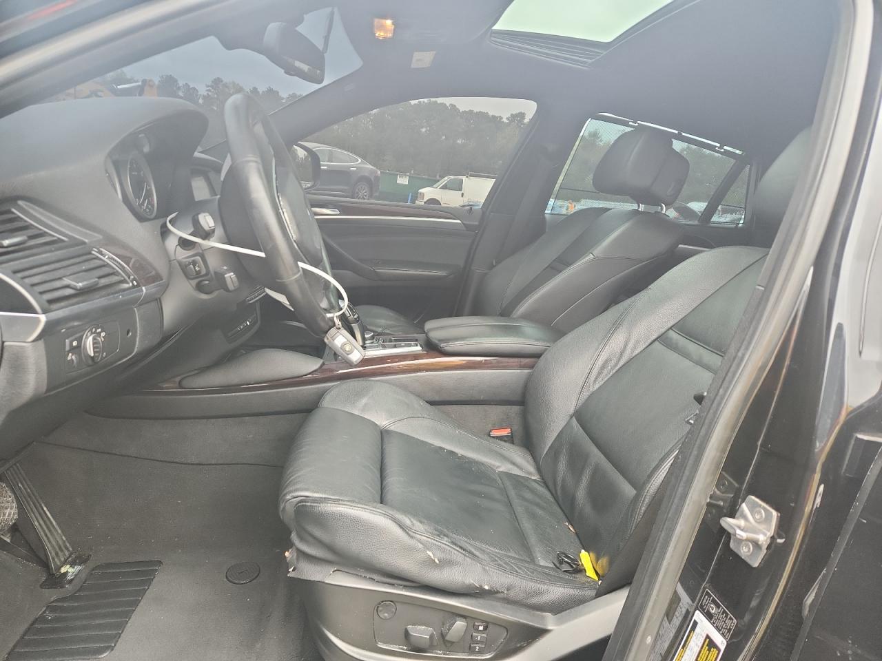 BMW X Series Xdrive50i Image 14