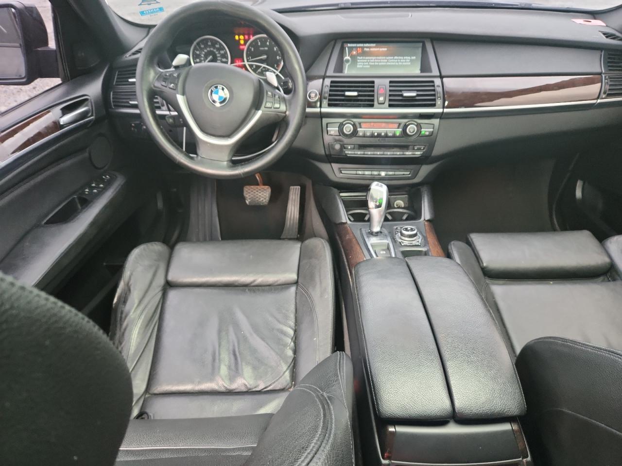 BMW X Series Xdrive50i Image 10