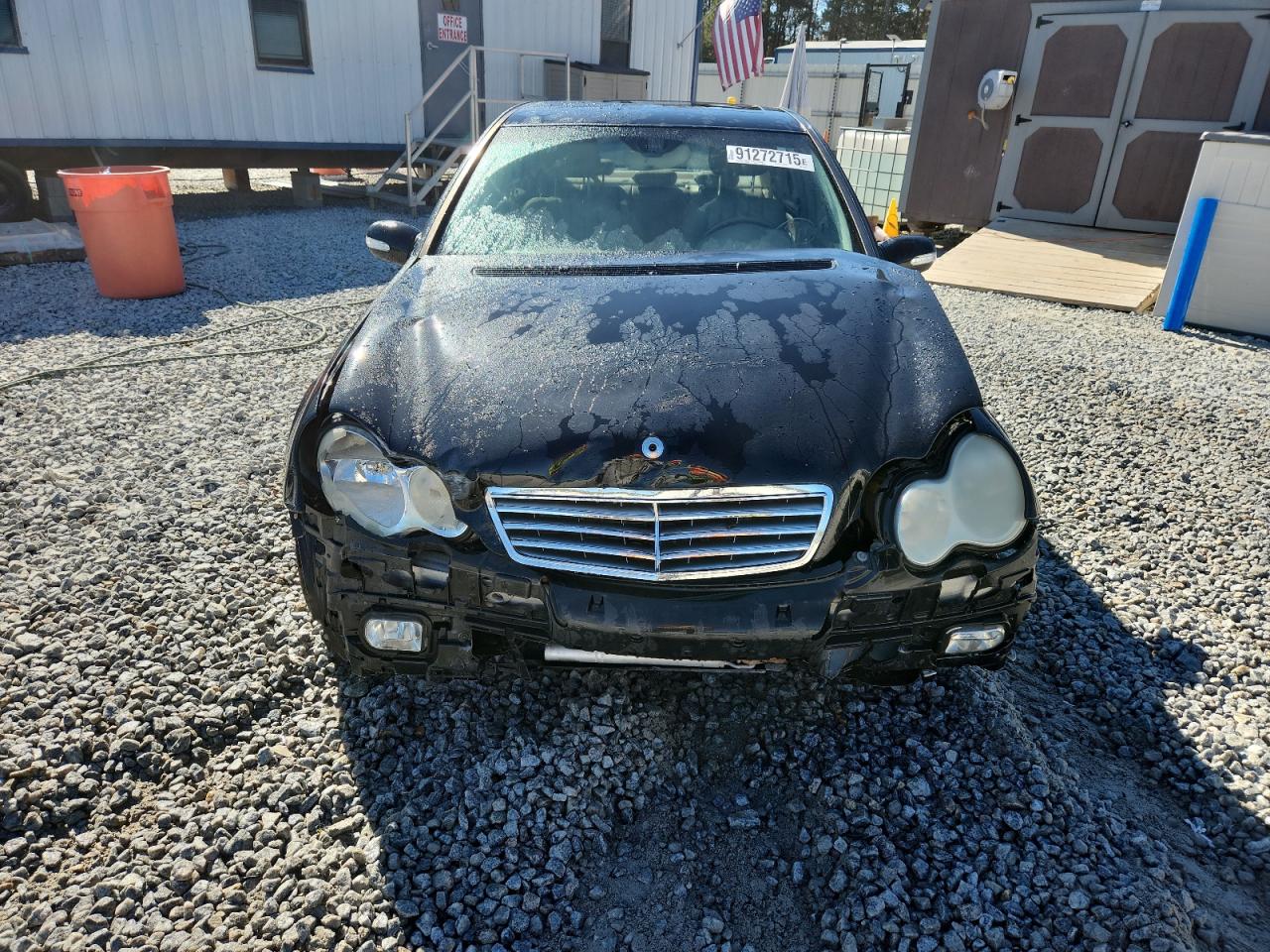 Mercedes-Benz C-Class 350 Image 10