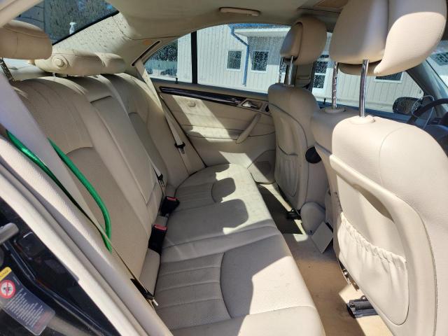 Mercedes-Benz C-Class 350 Image 12