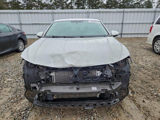 Volkswagen Jetta S Image 3