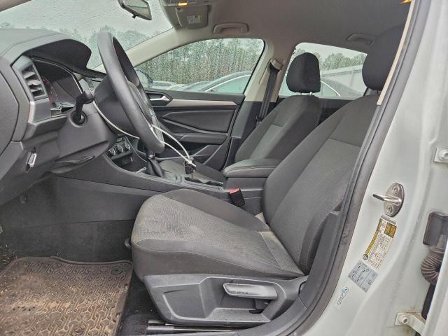 Volkswagen Jetta S Image 2