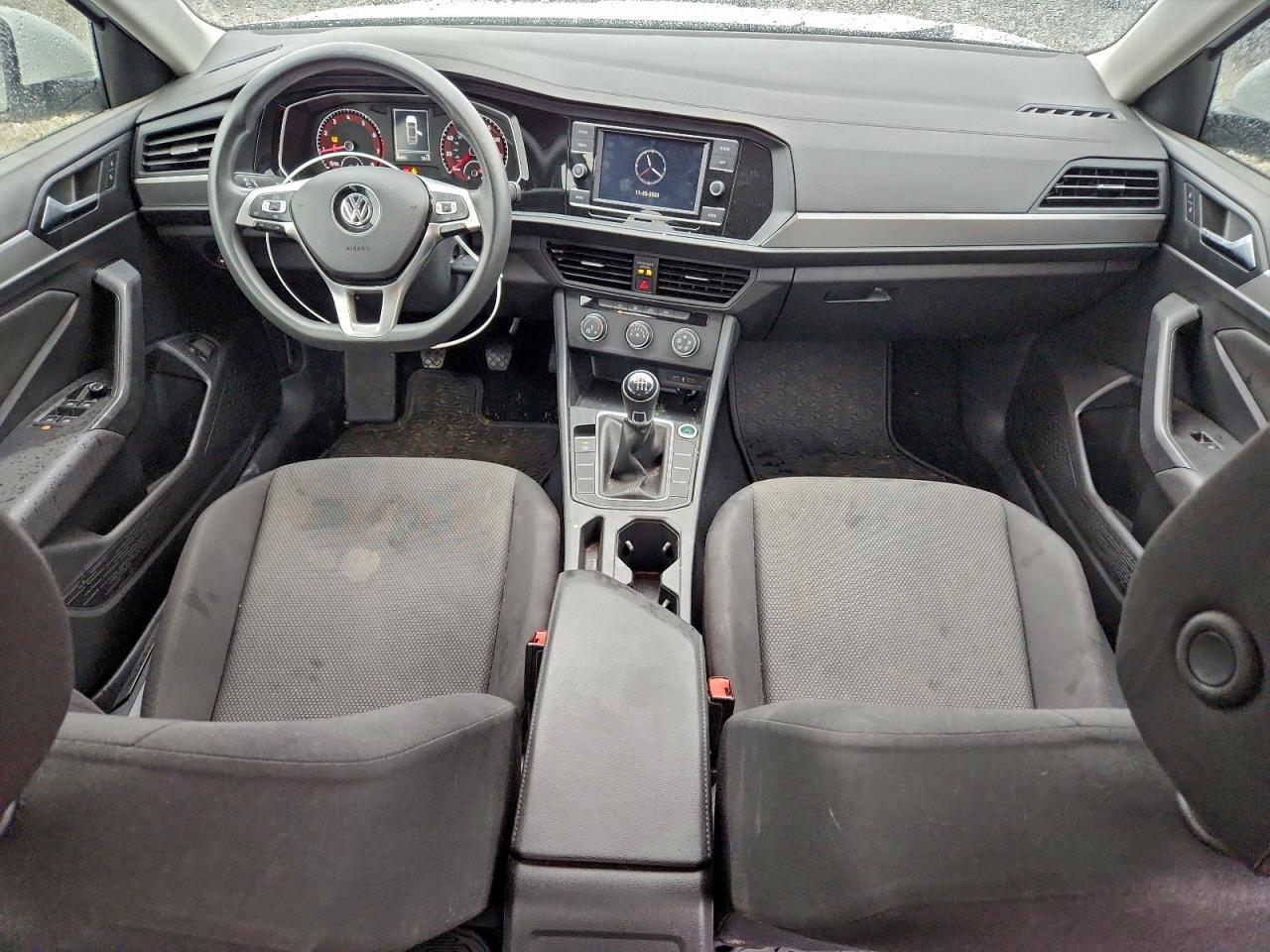 Volkswagen Jetta S Image 7