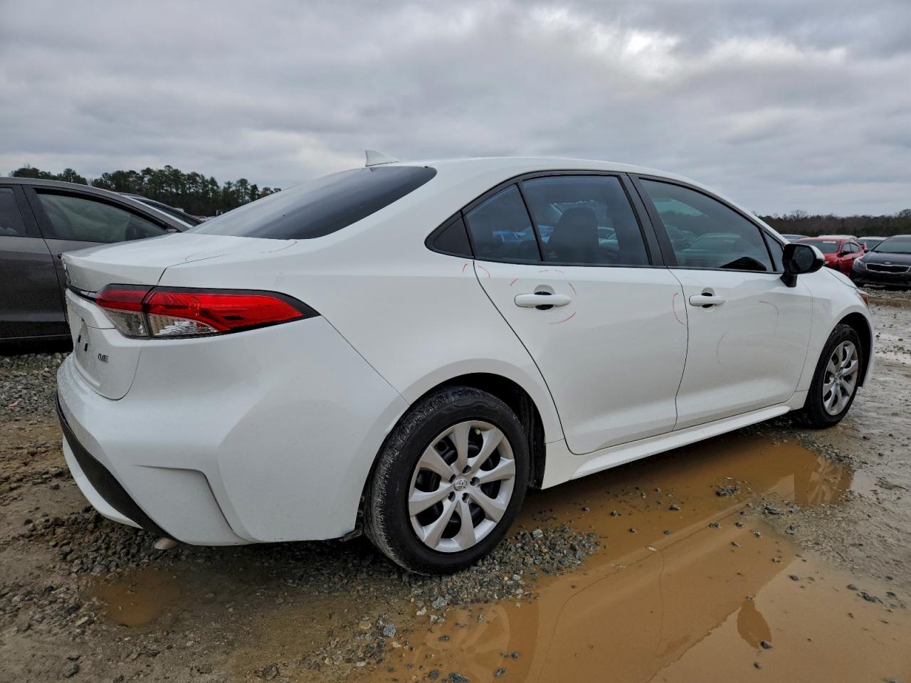 Toyota Corolla Le Image 9