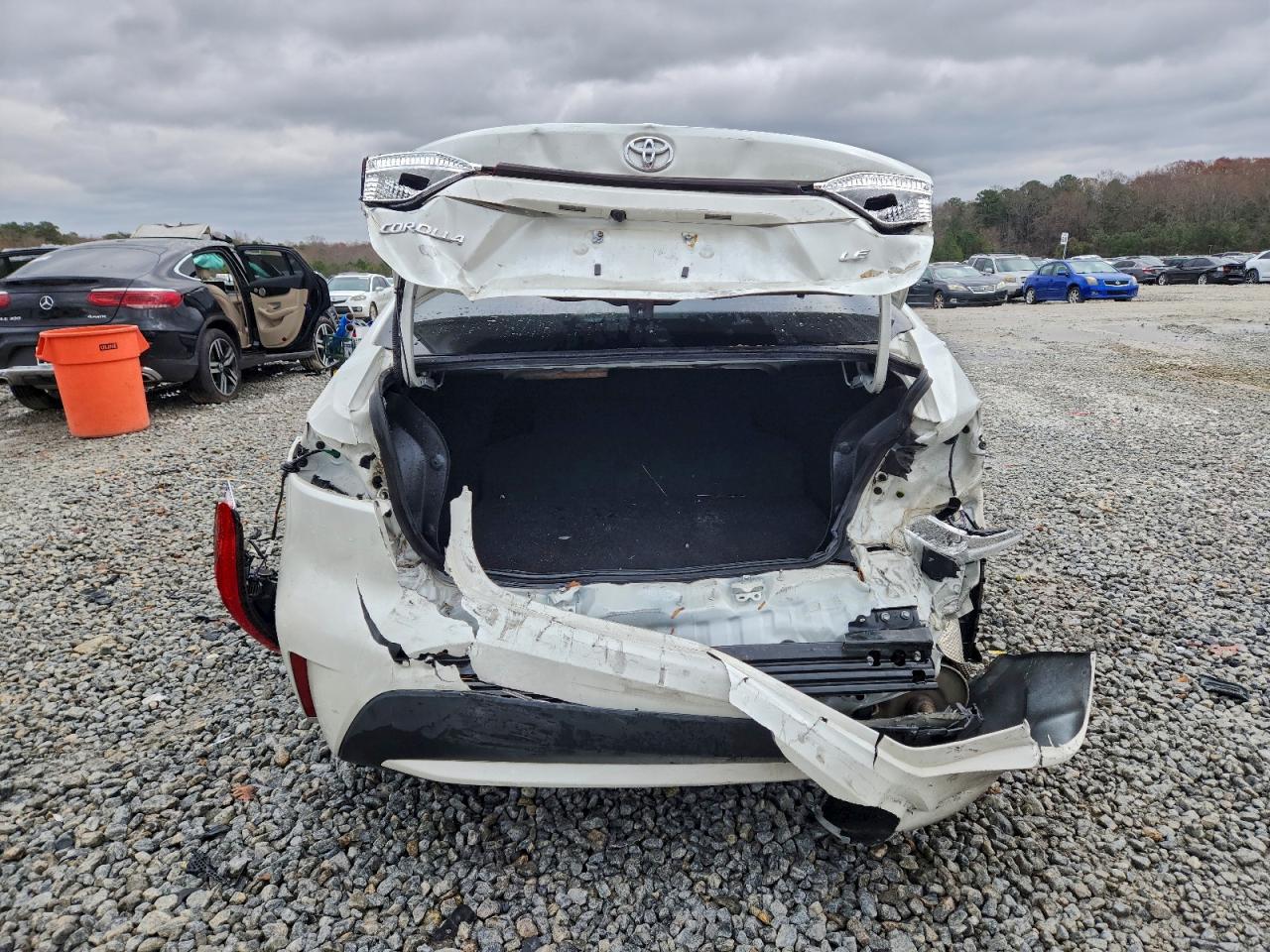 Toyota Corolla Le Image 3