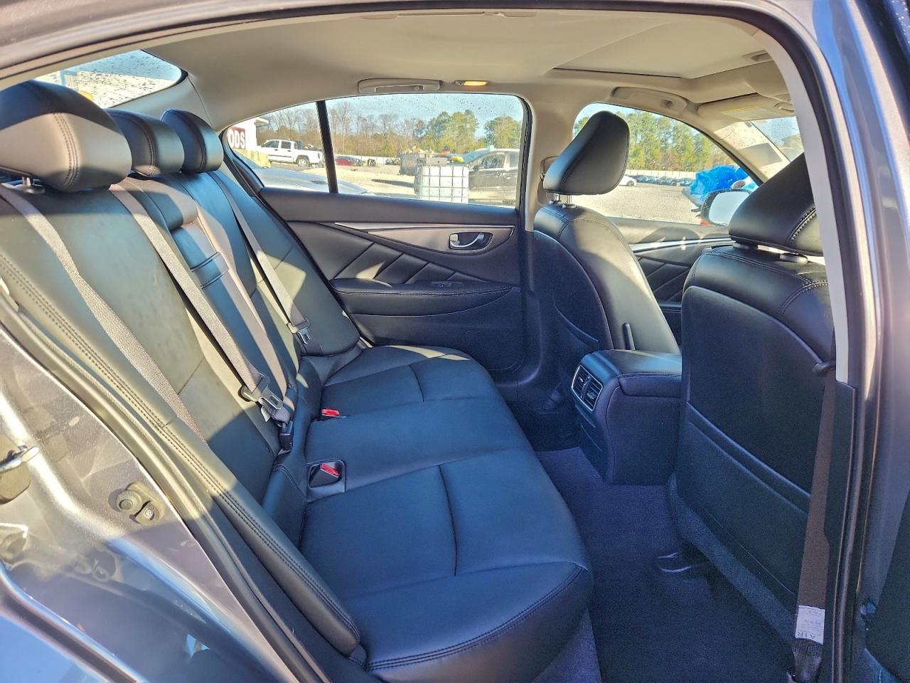 INFINITI Q50 Premium Image 4