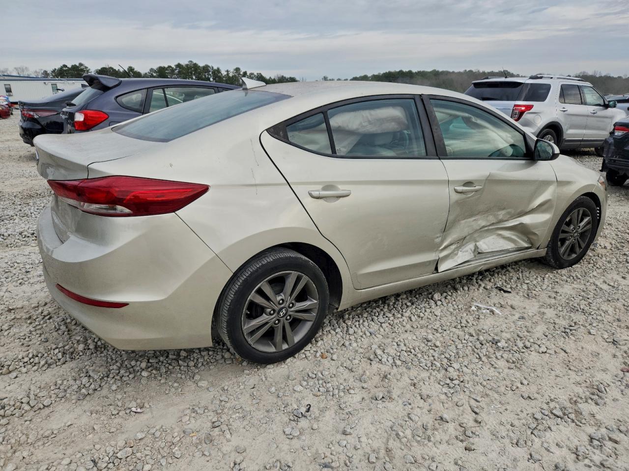 Hyundai ELANTRA Se Image 2
