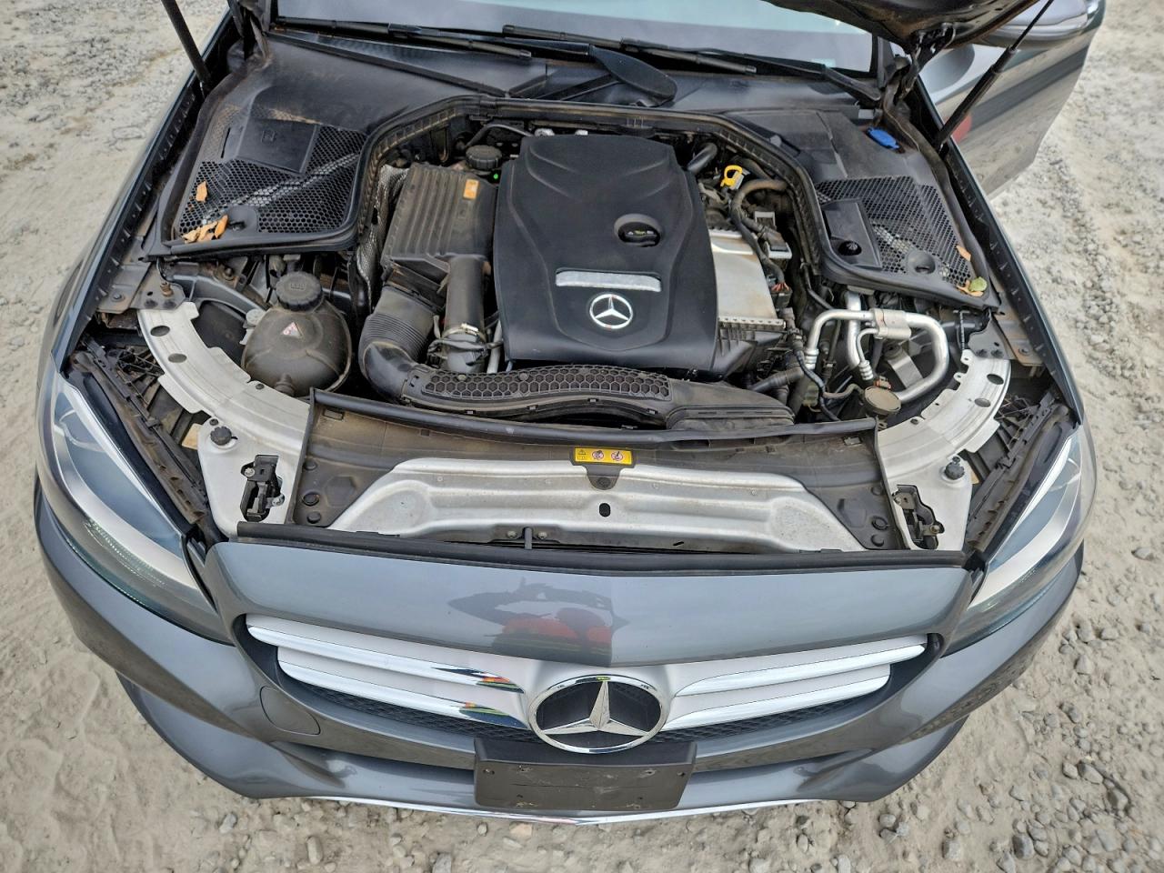Mercedes-Benz C-Class 300 4matic Image 9