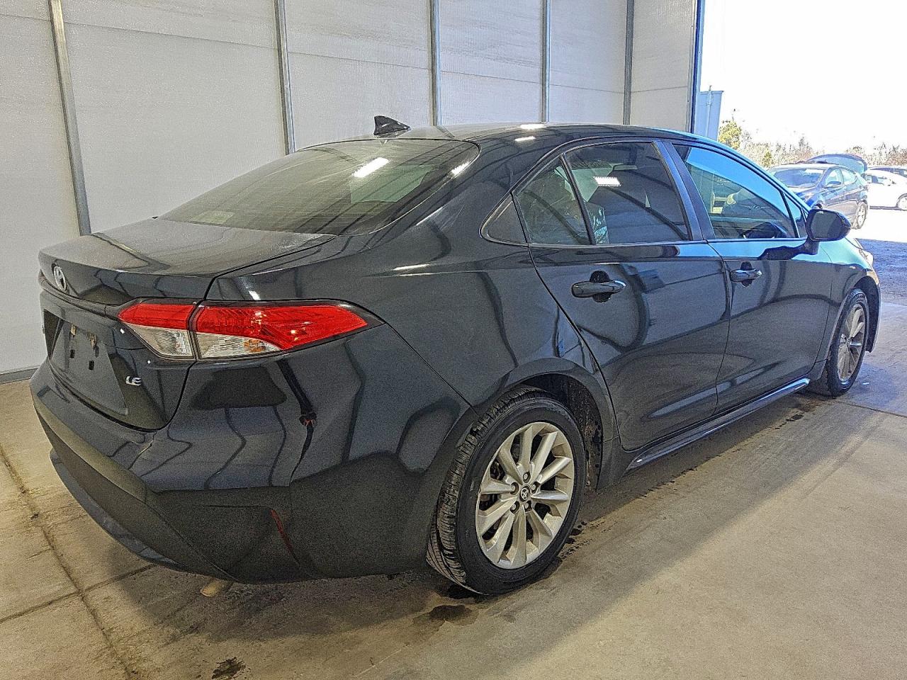 Toyota Corolla Le Image 12