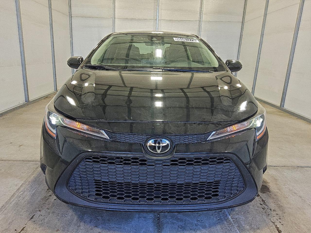 Toyota Corolla Le Image 9