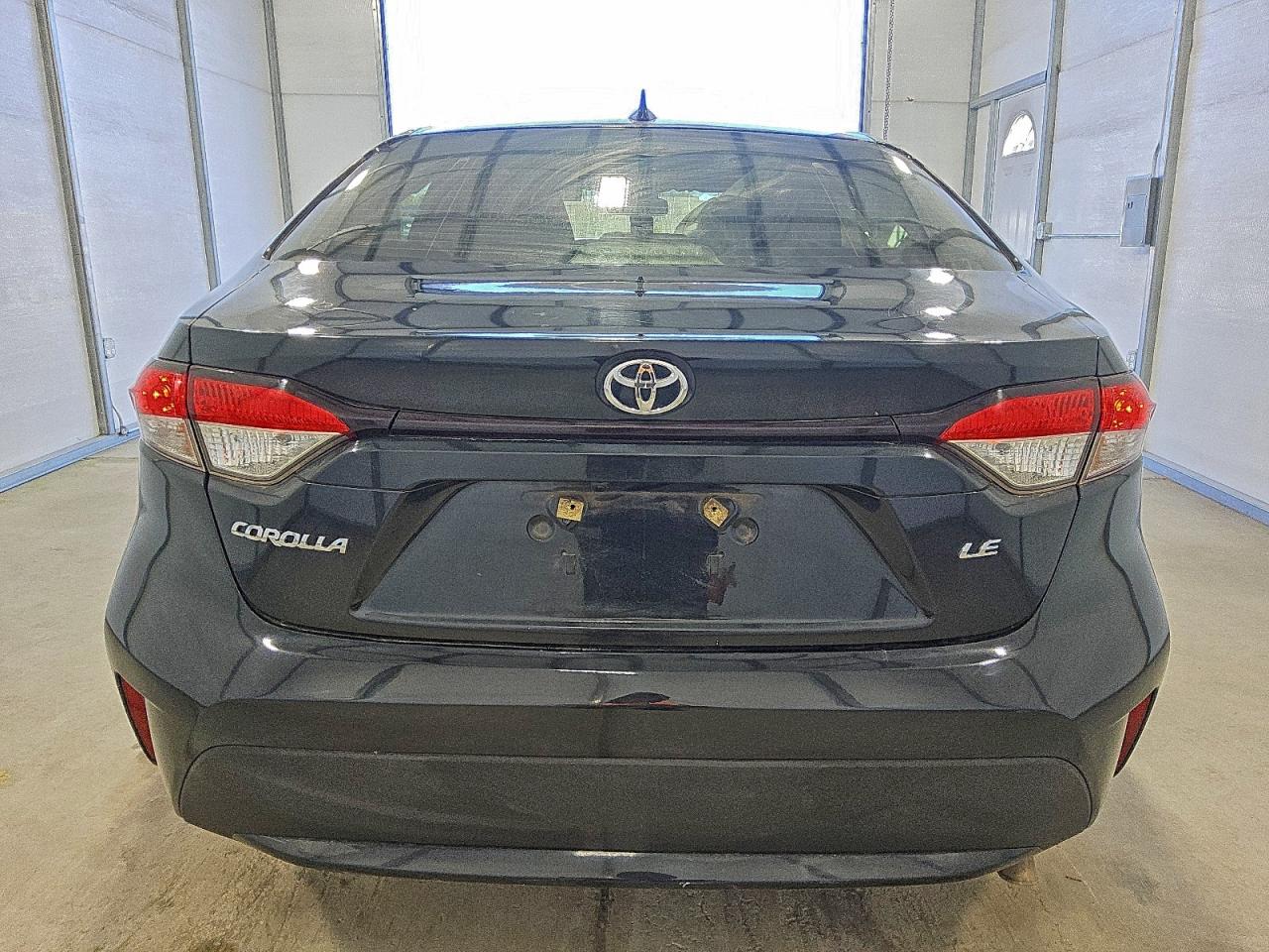 Toyota Corolla Le Image 6