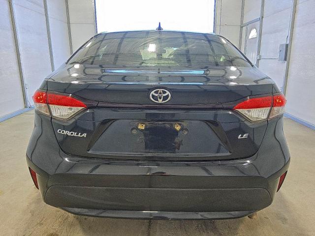 Toyota Corolla Le Image 6