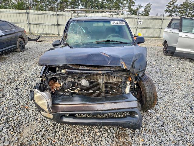 Toyota Tacoma Image 3