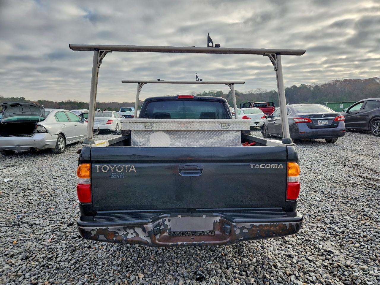 Toyota Tacoma Image 8